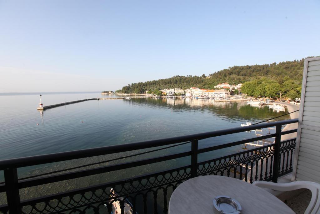 Angelica Hotel Liménasz Kültér fotó